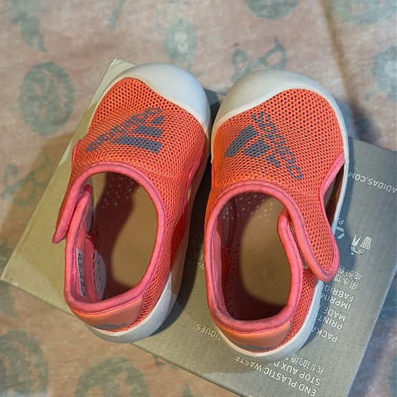 Adidas - Picture 9 of 9